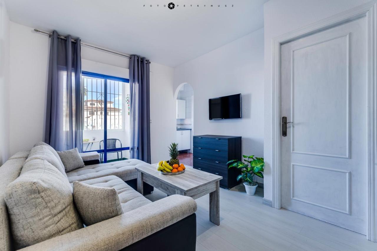 Blue Sea Apartment Torrevieja Exterior photo